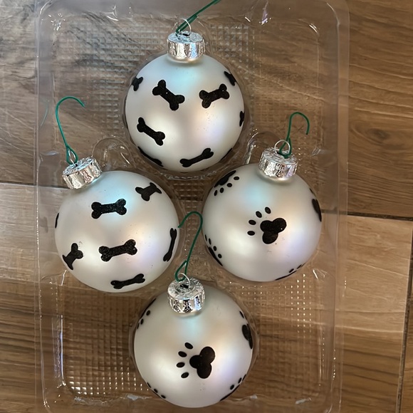 Handcrafted Glass Dog Design Ornaments Set of 4 by The Christmas Shoppe - Picture 4 of 6